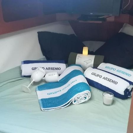 Boat-Apartamento Flotante Cadiz.. La Juanita Arroyo Eksteriør billede