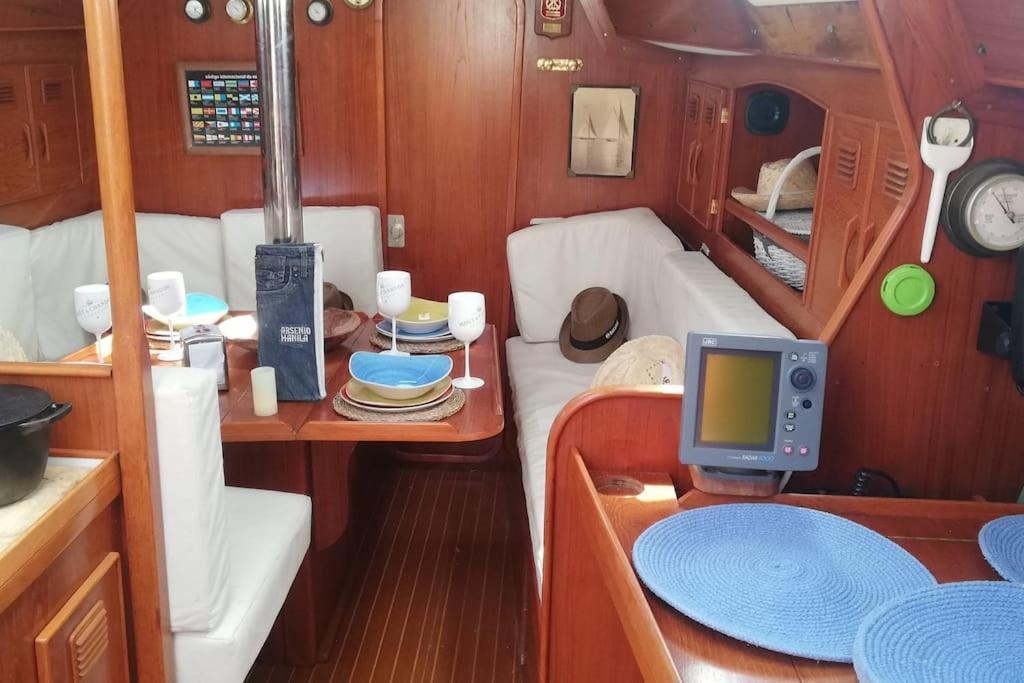 Boat-Apartamento Flotante Cadiz.. La Juanita Arroyo Eksteriør billede