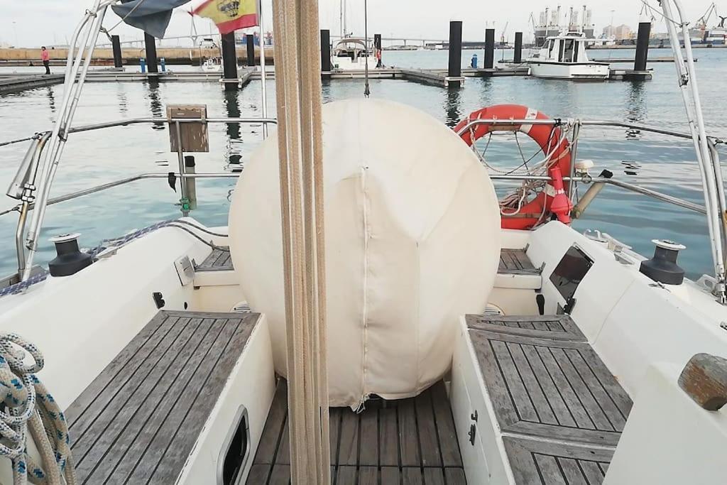 Boat-Apartamento Flotante Cadiz.. La Juanita Arroyo Eksteriør billede