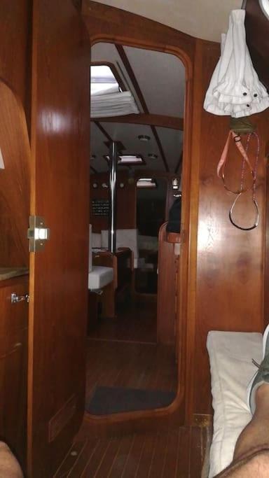Boat-Apartamento Flotante Cadiz.. La Juanita Arroyo Eksteriør billede