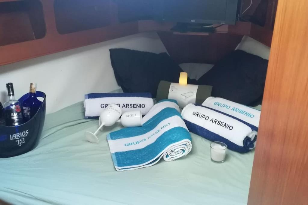 Boat-Apartamento Flotante Cadiz.. La Juanita Arroyo Eksteriør billede