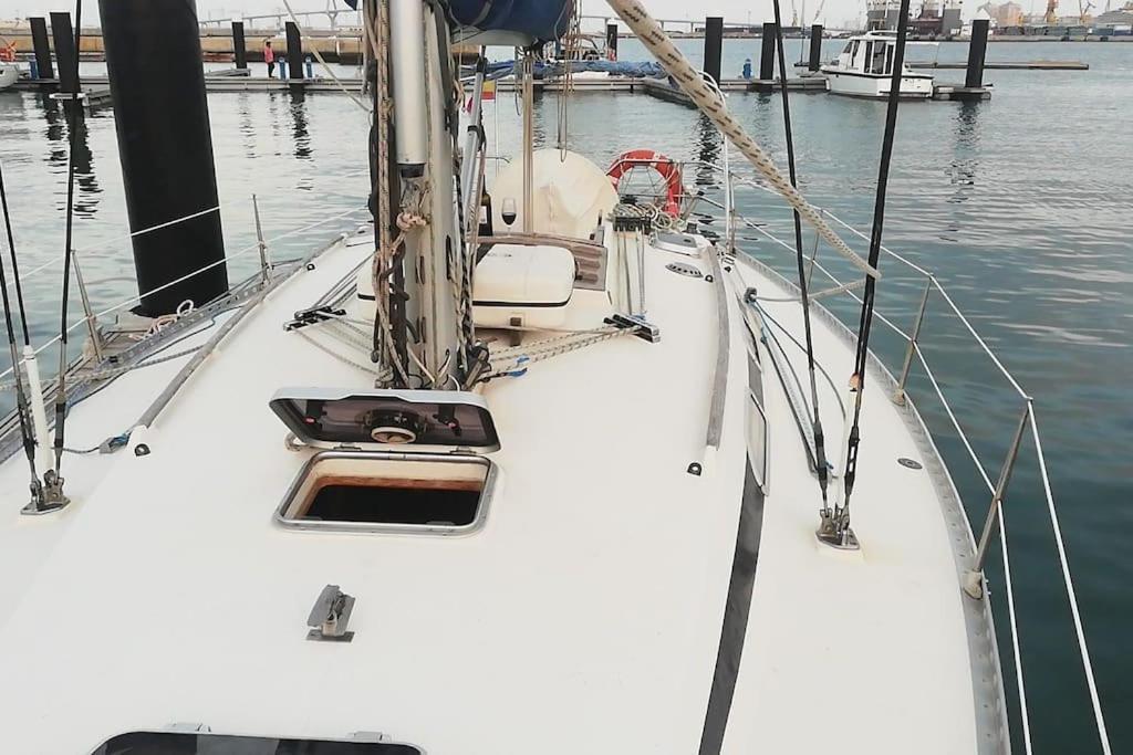 Boat-Apartamento Flotante Cadiz.. La Juanita Arroyo Eksteriør billede