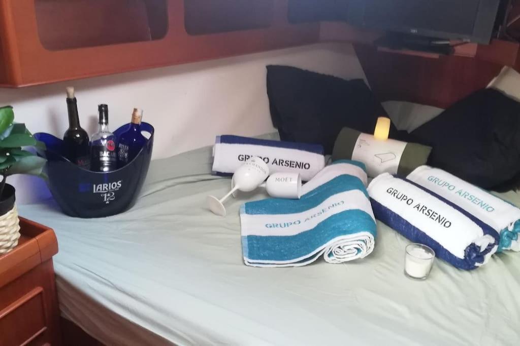 Boat-Apartamento Flotante Cadiz.. La Juanita Arroyo Eksteriør billede